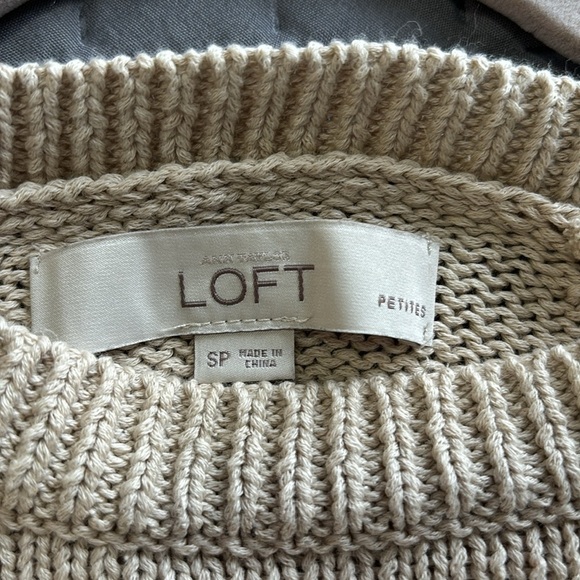 LOFT beige knitted sweater with navy blue in thick stripes size SP - Picture 6 of 8